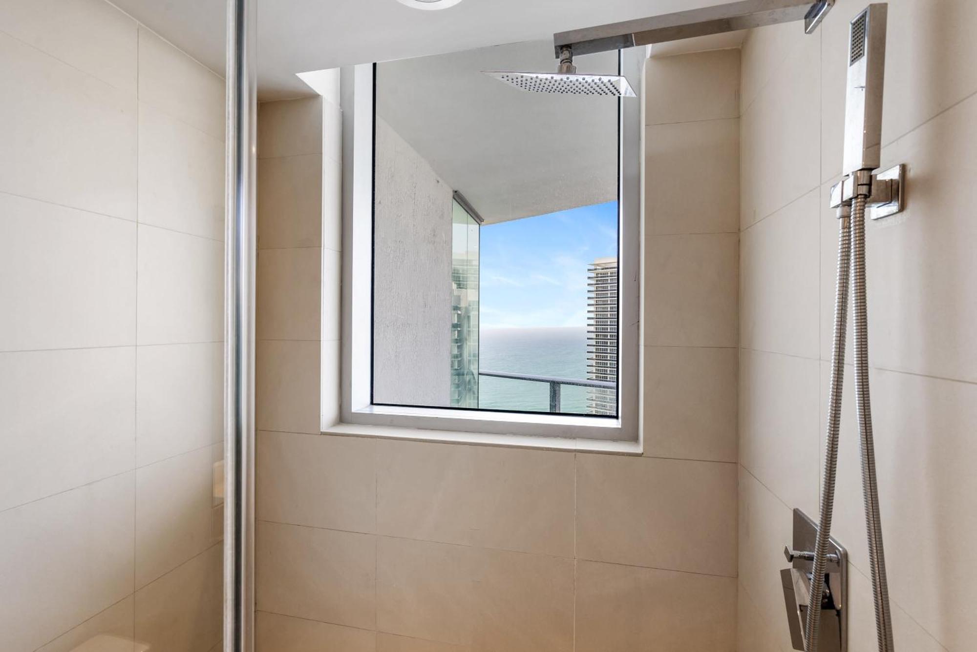 High Floor Corner 2 Bdr At Lyfe Resort هوليوود المظهر الخارجي الصورة