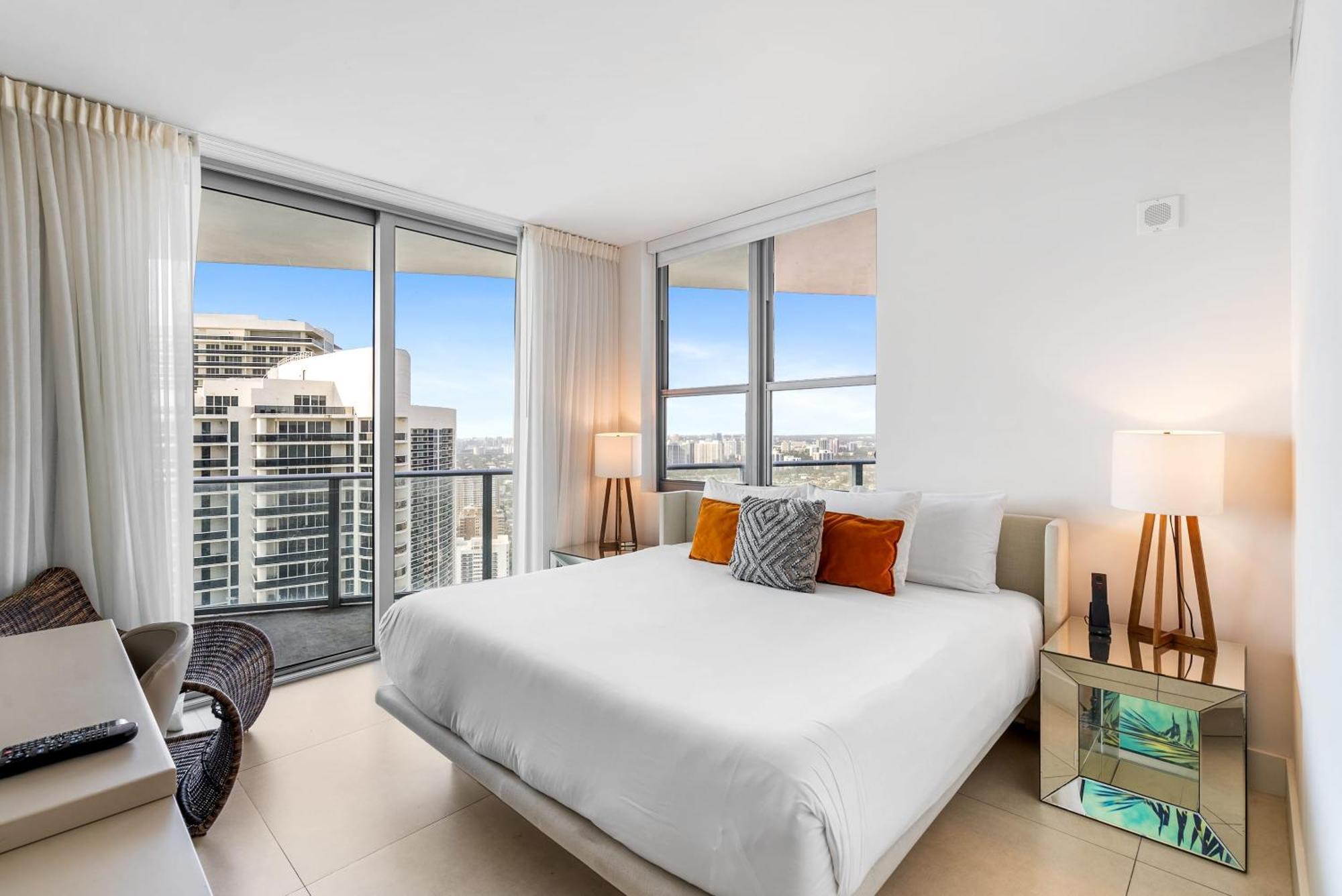 High Floor Corner 2 Bdr At Lyfe Resort هوليوود المظهر الخارجي الصورة