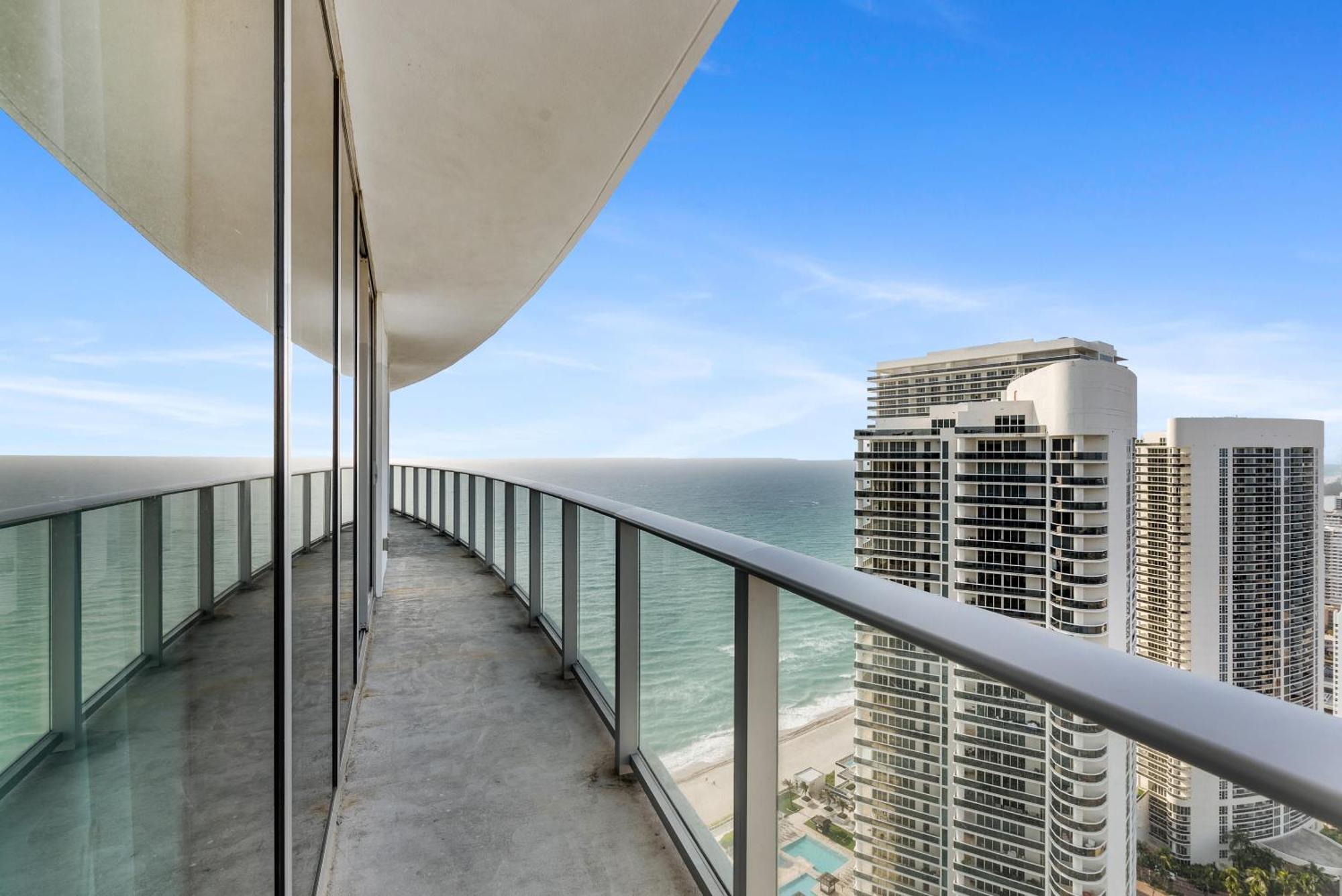 High Floor Corner 2 Bdr At Lyfe Resort هوليوود المظهر الخارجي الصورة