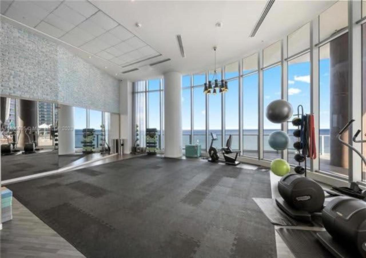 High Floor Corner 2 Bdr At Lyfe Resort هوليوود المظهر الخارجي الصورة
