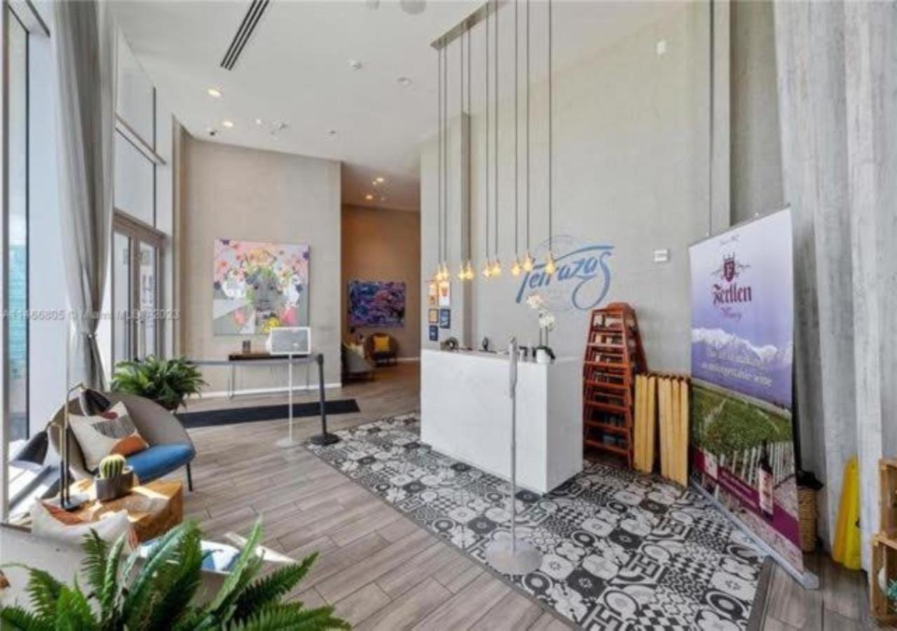 High Floor Corner 2 Bdr At Lyfe Resort هوليوود المظهر الخارجي الصورة