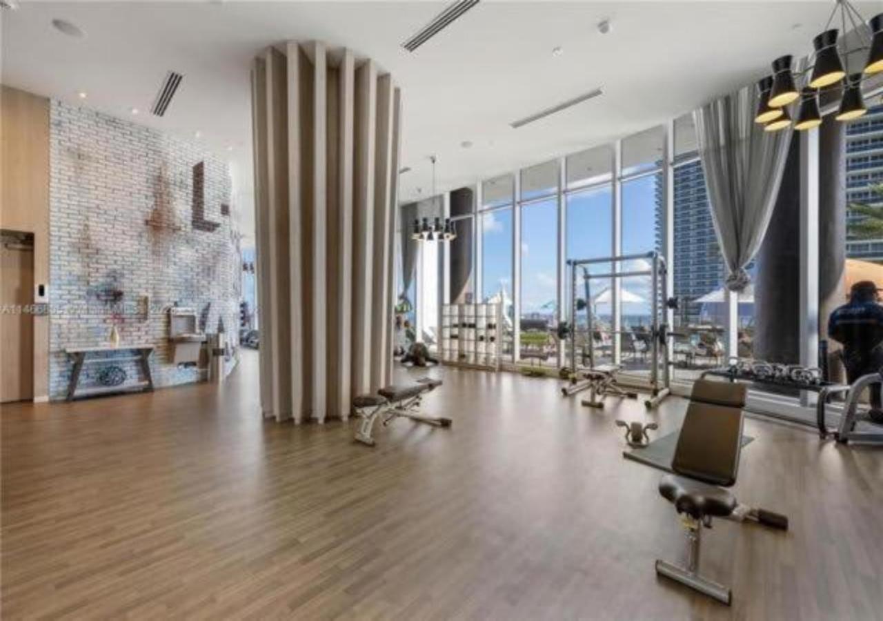 High Floor Corner 2 Bdr At Lyfe Resort هوليوود المظهر الخارجي الصورة